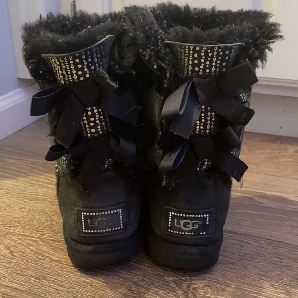 Women’s Ugg boots - Picture 2 of 5